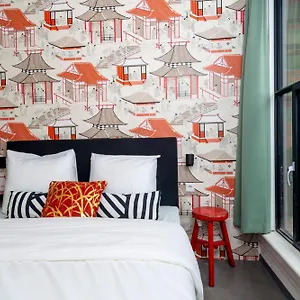 pink-flamingo-hostel.thehaguehotels.net/