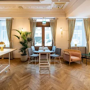 Starlight Salzgries Apartmanhotel